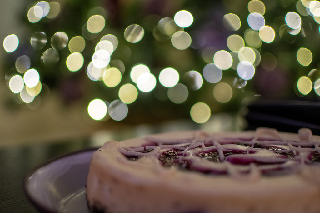 Feeds 8 - White Chocolate HUCKLEBERRY Cheesecake